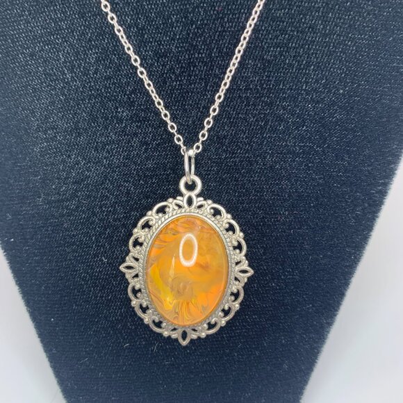 925 SILVER 18" CHAIN WITH ORANGE STONE PENDANT - Picture 2 of 6